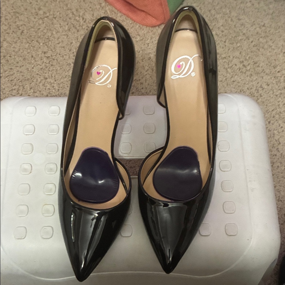Elegant Black Patent Leather Women's Heels